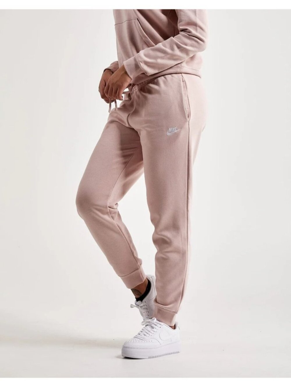 Nike Women's Sportswear Club Fleece Joggers Pink Size L NEW WITH TAGS! - Picture 2 of 3